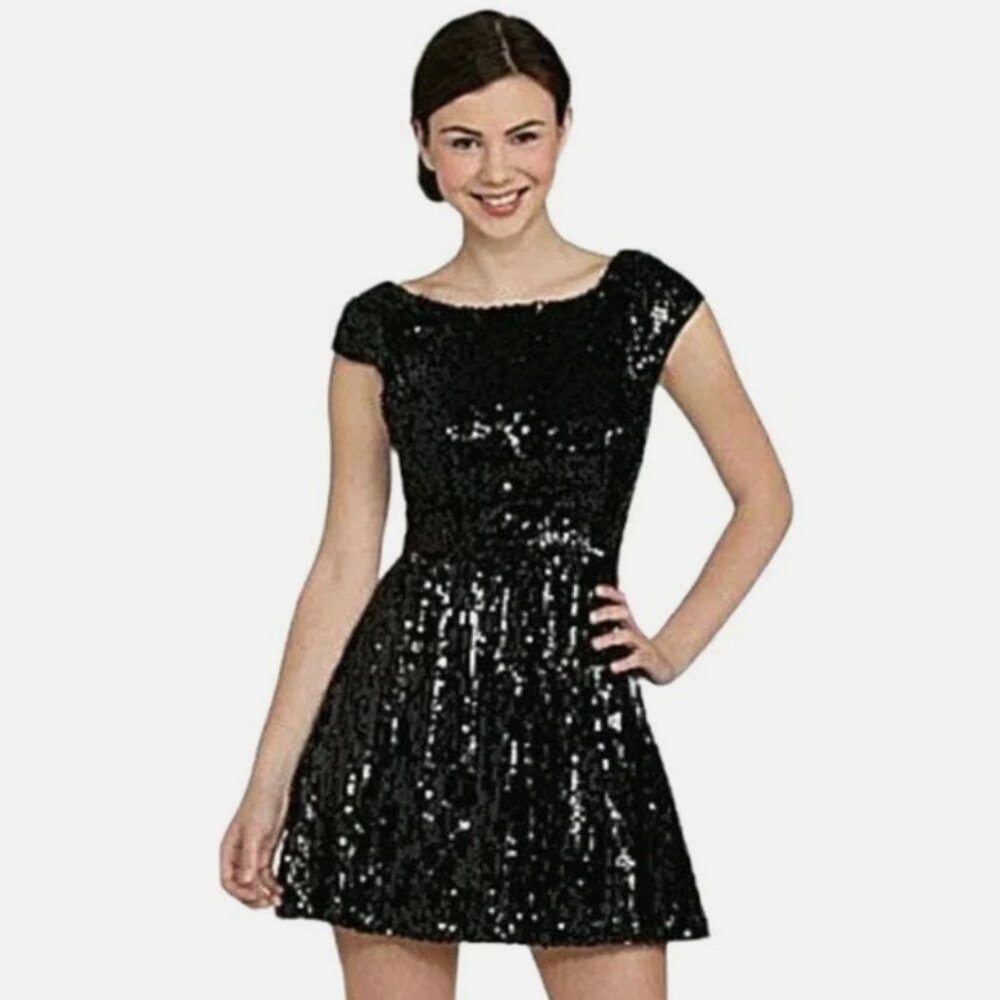 B. Darlin Junior Black Sequin Flare Dress V Back